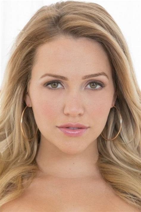 mia malkova nue|Mia Malkova Nude XXX Pics